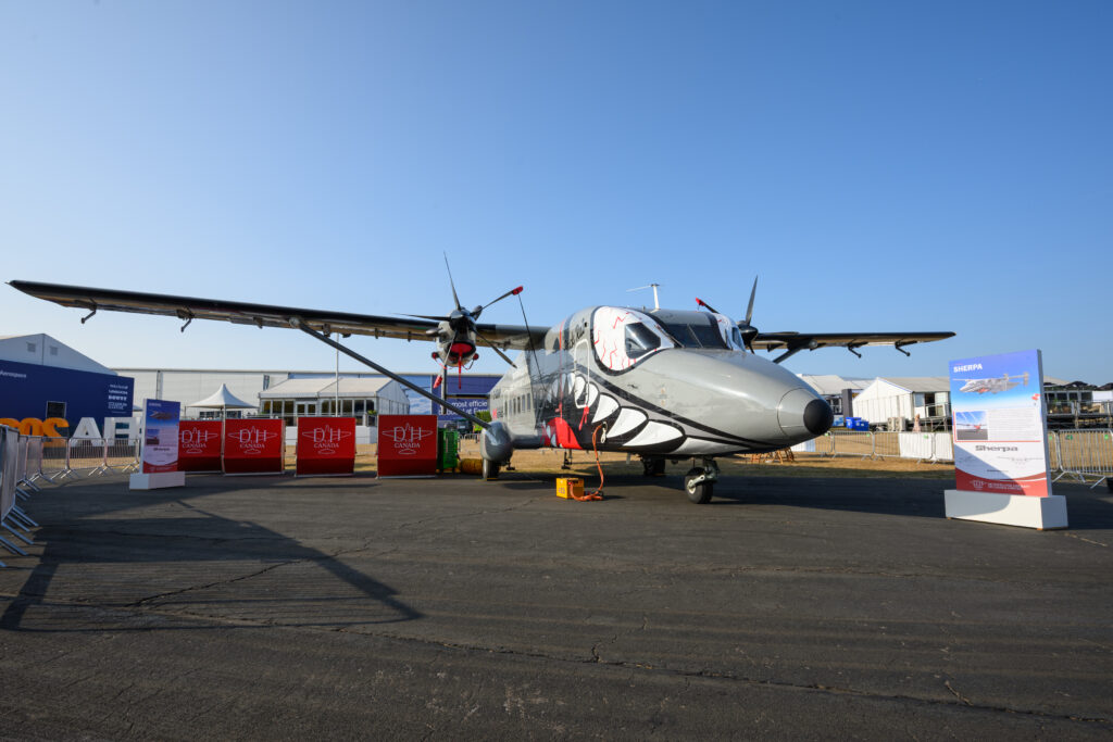 The Sherpa demonstrator flew from Canada to Farnborough in three legs. This image caughtit soon after arrival, before any protective barriers had been erected. (de Haviland Aircraft of Canada)