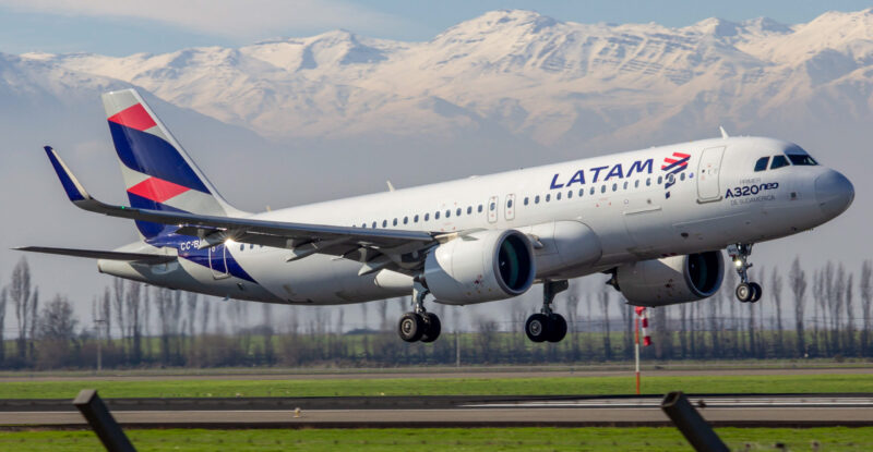 LATAM A320neo taking off.