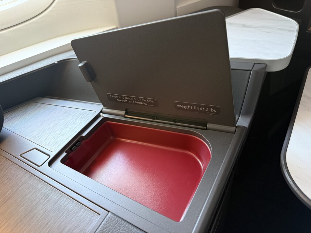 Stowage on American refurbished 77W