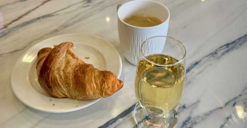 BA lounge croissant, champers and coffee