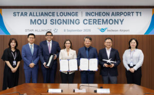 Executives from Star Alliance and Incheon sign an MOU to cooperate on lounge operations at ICN