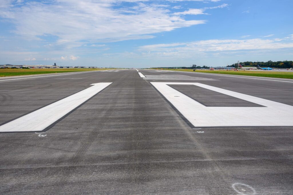 BWI 10 28 Runway