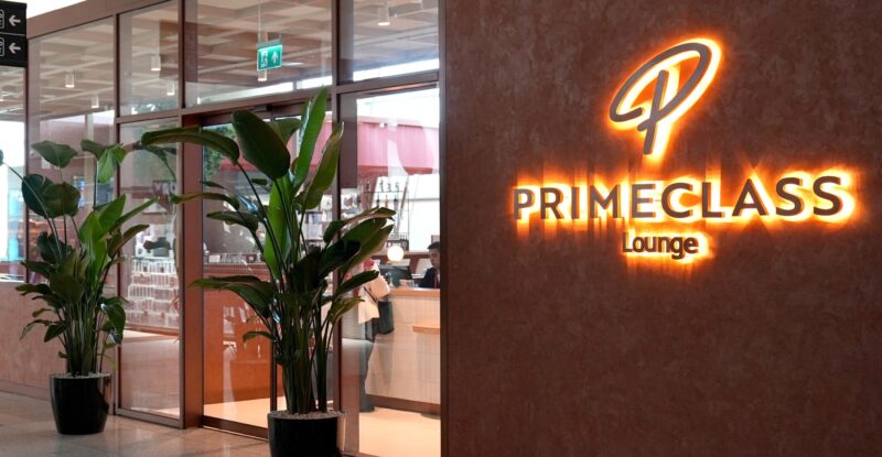 Primeclass lounge entrance.