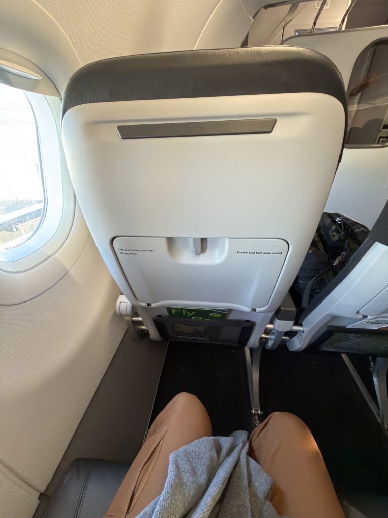 The author has solid legroom in his seat on the Frontier A321neo
